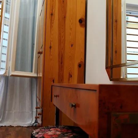 Apartment Acropolis For 6 *